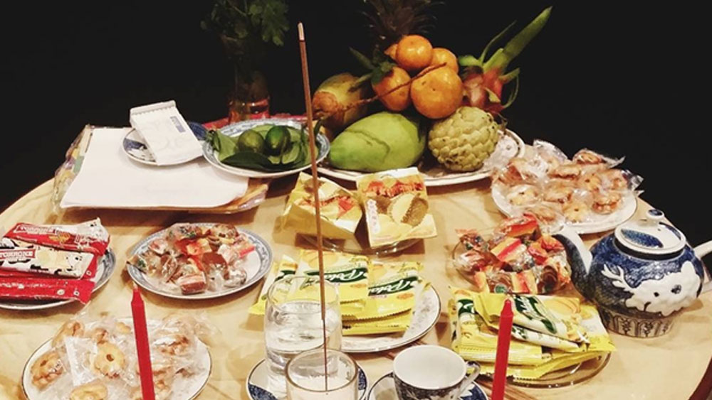 Mâm cúng Tất Niên ngoài trời đơn giản